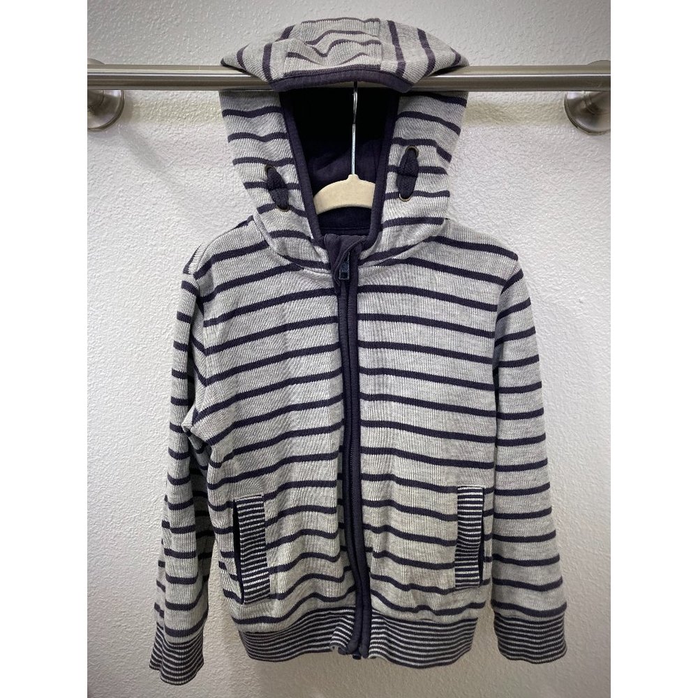 Great condition. Knit hooded zipper sweatshirt with pockets